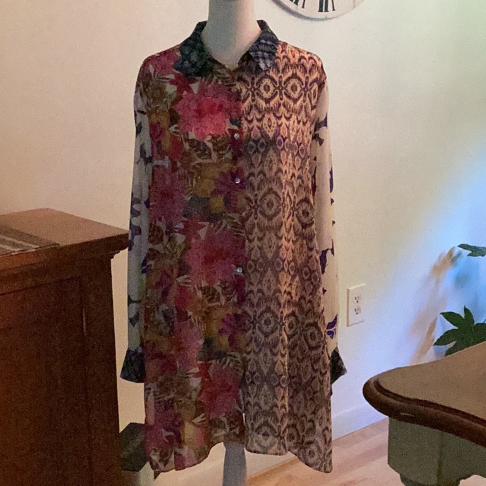 Rose & Olive button-up bright colorful patterned blouse, XL.
